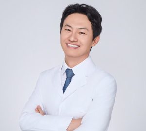 吴晓东 医生，联合主理人 / 正畸主任/主治医师，深圳曼奇奥口腔诊所